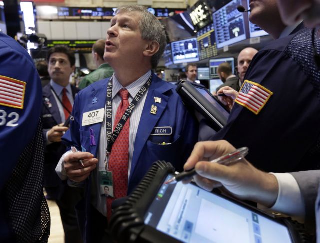 Ταραχή στους επενδυτές προκάλεσε η «χαμηλή ζήτηση του iPhone 5»